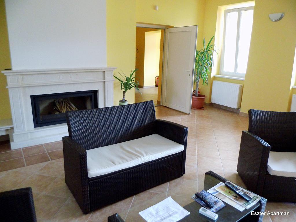 Eszter Apartman Bekescsaba Bagian luar foto